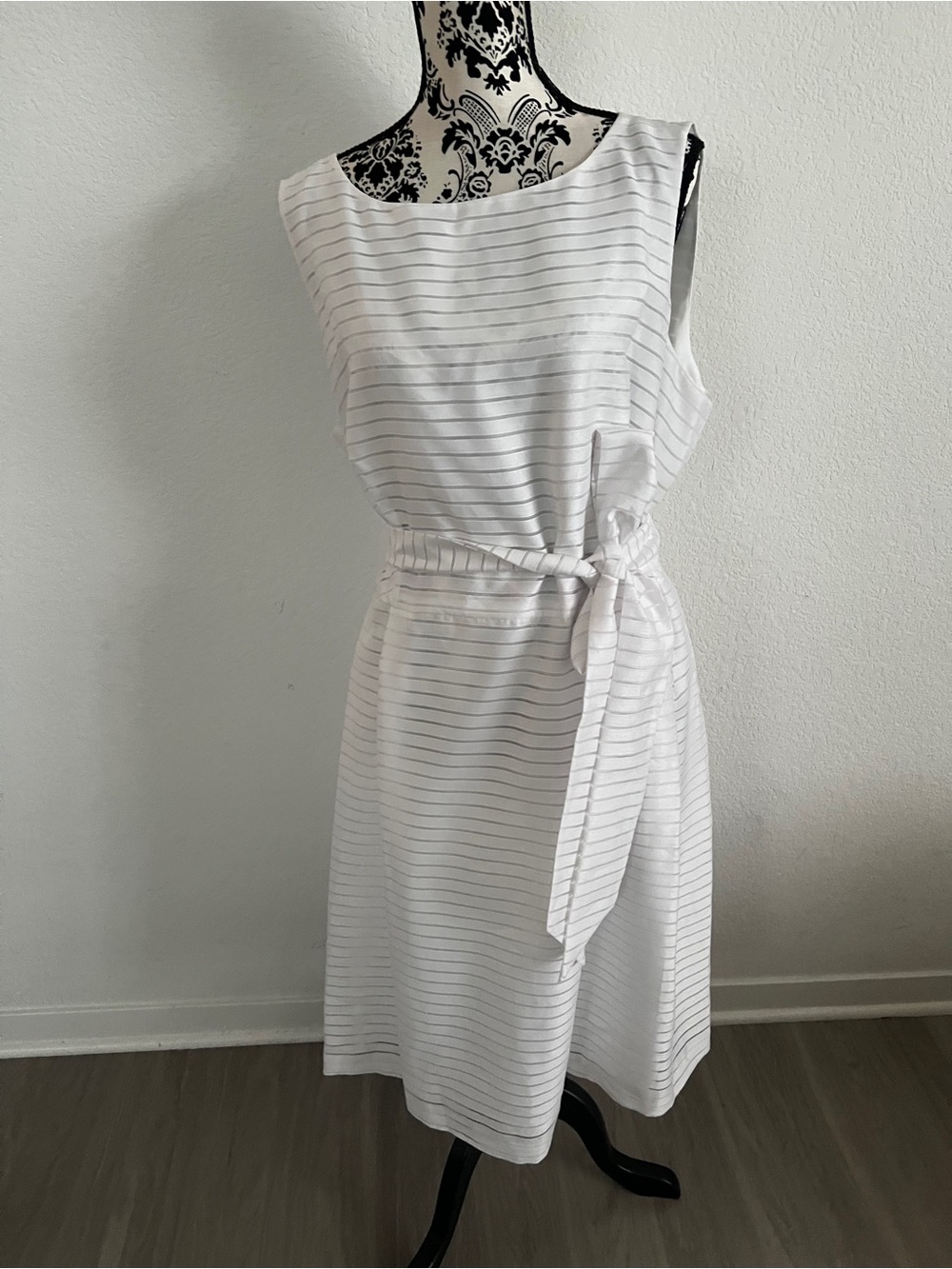 Anne Klein Women’s White Striped Tie Waist Sheath Dress Size 18W NWT - Picture 1 of 8